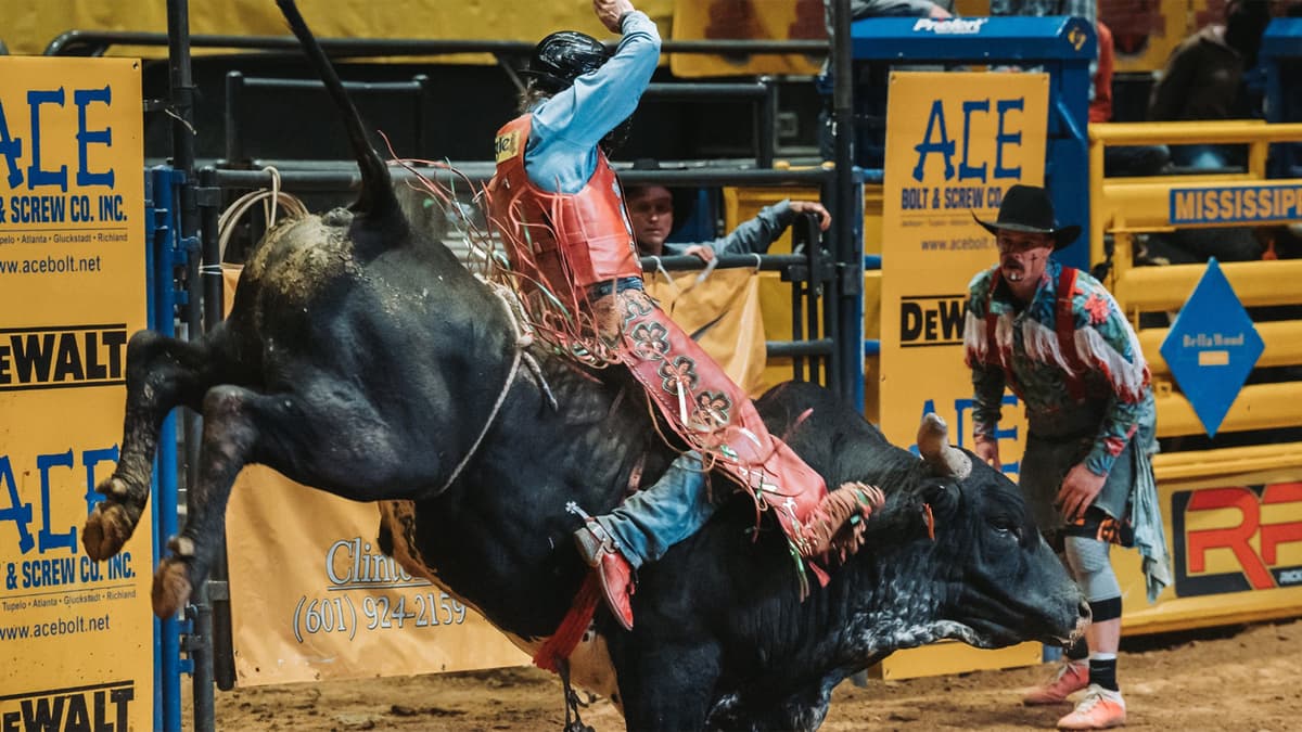 Dixie National Rodeo Featuring Braxton Keith